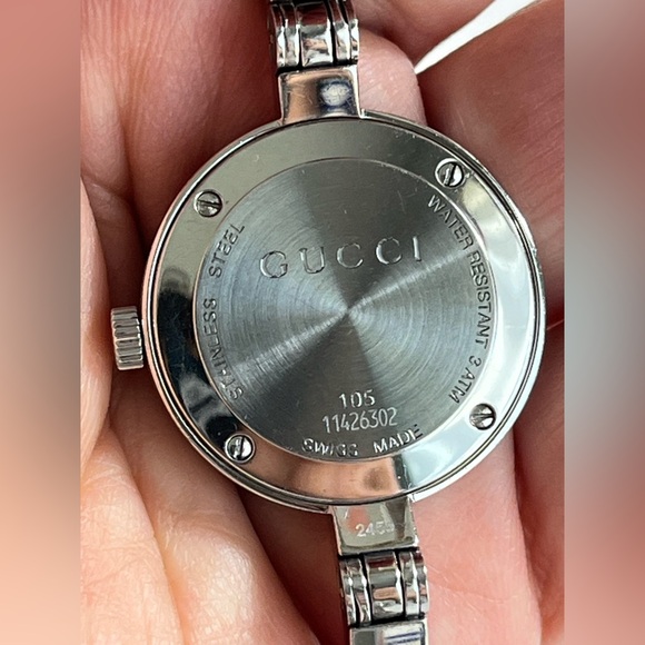 GUCCI 105 Flower diamond Bangle series YA105514 ladies watch. - Picture 10 of 13